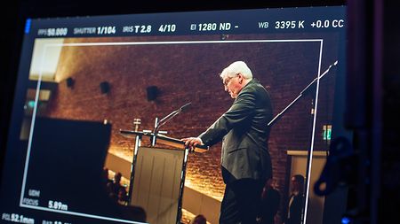 frank-walter-steinmeier-100-years-bauhaus-live-stream-arte-arri-amira-alexa-mini-blackcamsystem