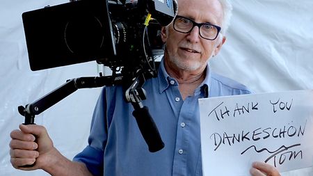 Tom Stern shows his appreciation for the early delivery of an ALEXA Mini LF