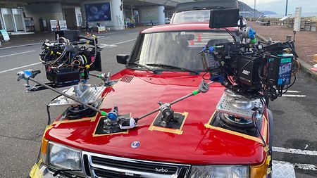 20221404-04-arri-cameras-lights-cinematography-of-drive-my-car-ALEXA-mini-on-red-saab