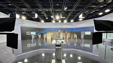 Aragon-TV-ARRI-Solutions-Studio-3-SkyPanels-Trussing