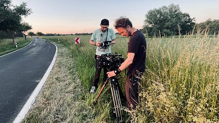 20230801-8-arri-disney-farm-rebellion-alexa-mini-lf-signature-primes-cinematography-johannes-obermaier-georg-lanz