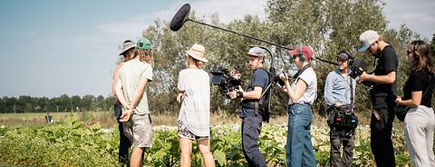 20230801-1-arri-disney-farm-rebellion-alexa-mini-lf-signature-primes-cinematography-handheld-johannes-obermaier