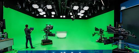 2-arri-lightnet-broadcast-studio-photo-arri-thomas-kierok