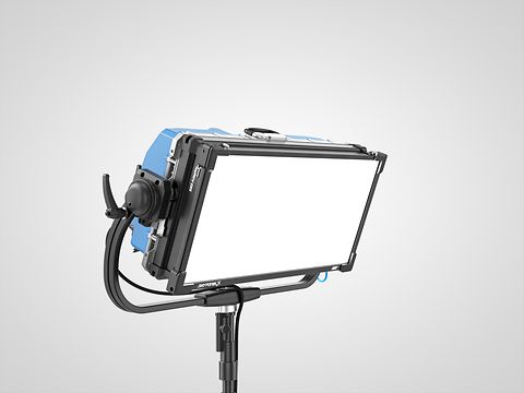 SkyPanel X - X21 - S60 Adapter, Standard Diffusion and Manual Yoke - Stand