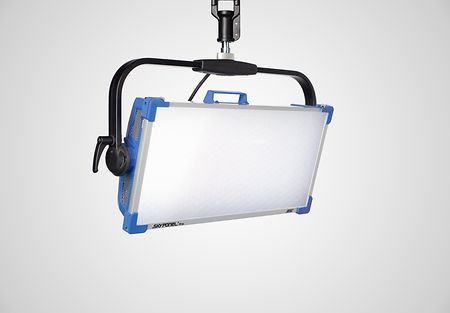 SkyPanel S60 Pro with Intensifier and Manual Yoke - Hang