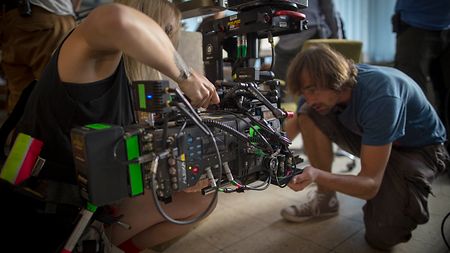 parfum-filmset-serie-arri-alexa-65